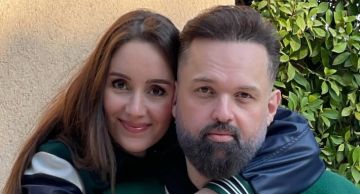 محمد محمود عبد العزيز وزوجته يرزقان بـ محمود