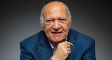 أول ظهور لـ عمر خيرت بعد وعكته الصحية: الحمد لله ربنا سلم