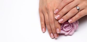 قص الاظافر في المنام للعزباء: ماذا يخفي هذا الحلم من دلالات؟