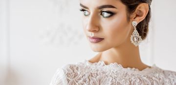 تسريحات زفاف ناعمه لعام 2025: أفكار تناسب كل أشكال وجه!