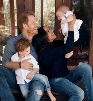 ابن الأمير هاري وابنته يقتحمان اجتماعه بطريقة طريفة