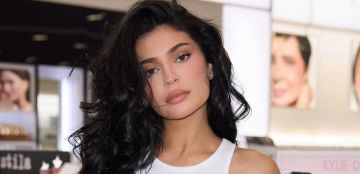 طقم مجوهرات كايلي جينير من كارتييه هل حمل ردا مبطنا حول شائعة انفصالها عن تيموثي شالاميت؟