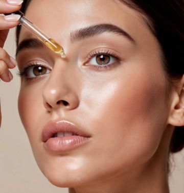 هل السيروم أفضل من المرطب للبشرة الجافة؟