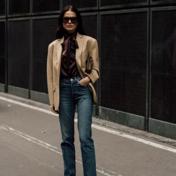 أفكار تنسيق جينز نسائي بخصر عال