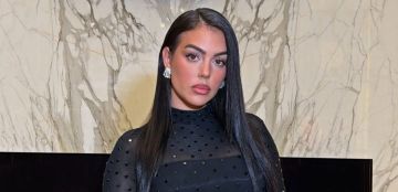 جورجينا رودريغيز تتألق بفستان Ala a للمرة الثانية في حفل جوائز غلوب سوكر 2025 جورجينا رودريغيز تتألق بفستان Ala a للمرة الثانية في حفل جوائز غلوب سوكر 2025