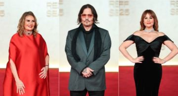 جوني ديب ويسرا وكارول سماحة والنجوم يلتقون في حفل ختام مهرجان البحر الأحمر السينمائي جوني ديب ويسرا وكارول سماحة والنجوم يلتقون في حفل ختام مهرجان البحر الأحمر السينمائي