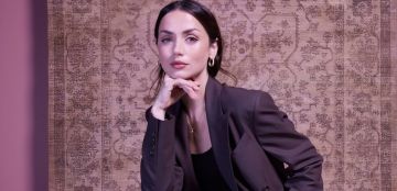 نجمات اخترن الظهور بالبدلات الرسمية في مهرجان البحر الأحمر لإطلالة كلاسيكية تعبر عن الجدية والأناقة