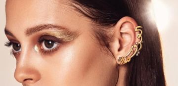 بمناسبة اليوم العالمي للغة العربية: علامات مجوهرات تحتفي بجمال حروف ومعاني اللغة العربية