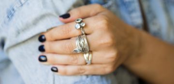 كيف تختارين أبرز موديل خاتم فضة نسائي لإطلالة جذابة؟