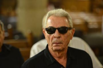 بعد تعرضه لأزمة صحية ودخوله المستشقى .... إلهام شاهين تطمئن الجمهور على حالة محمود حميدة