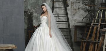 أبرز فساتين زفاف ايلي صعب ٢٠٢٦اختاري منها ما يلائم شخصيتك!