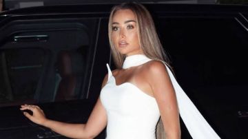 هنا الزاهد... اللون الأبيض نقطة ضعفها وإكسير أناقتها هنا الزاهد... اللون الأبيض نقطة ضعفها وإكسير أناقتها