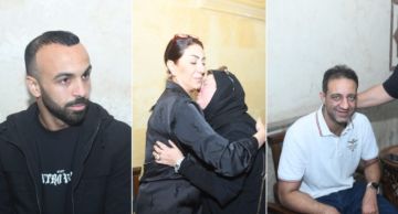وفاء عامر وقفشة وأحمد مرتضى بين المعزين ... أسرة إبراهيم شيكا تستقبل عزاءه بمسجد الحامدية الشاذلية
