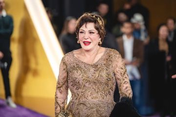 تكريم لبلبة بجائزة إنجاز العمر في مهرجان أسوان لأفلام المرأة تكريم لبلبة بجائزة إنجاز العمر في مهرجان أسوان لأفلام المرأة