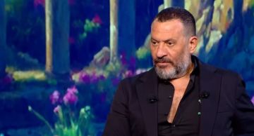 فيديو ماجد المصري ينفعل على مقدم الفصول الأربعة ... ويرمي آي باد البرنامج على الارض