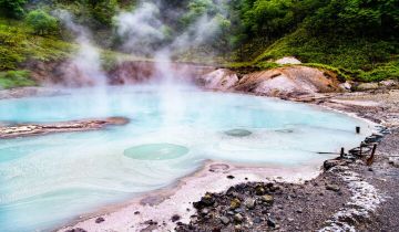 الينابيع الساخنة في العالم.. وجهات سياحية للاستجمام والعلاج معا