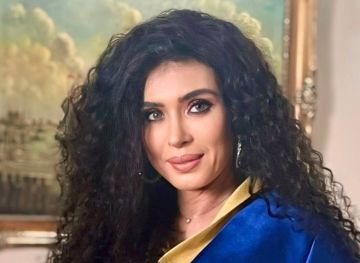 دينا: شيرين عبد الوهاب لا تستحق لقب صوت مصر وأنغام الأحق به (فيديو) دينا: شيرين عبد الوهاب لا تستحق لقب صوت مصر وأنغام الأحق به (فيديو)