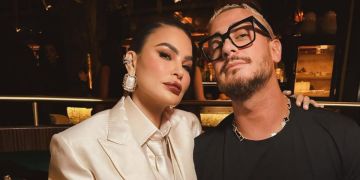 مريم لبيض تودع والدها بكلمات مؤثرة.. وسعد لمجرد أول المعزين مريم لبيض تودع والدها بكلمات مؤثرة.. وسعد لمجرد أول المعزين