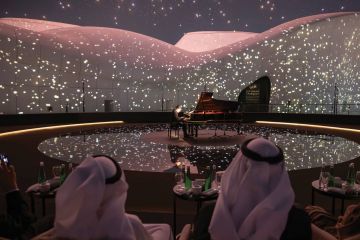 خالد بن محمد بن زايد يشهد حفل افتتاح متحف تيم لاب فينومينا أبوظبي للفنون الرقمية خالد بن محمد بن زايد يشهد حفل افتتاح متحف تيم لاب فينومينا أبوظبي للفنون الرقمية