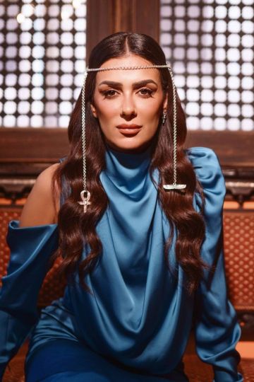 إنجي المقدم تكشف عن طريقتها في التعامل مع التعليقات السلبية (فيديو) إنجي المقدم تكشف عن طريقتها في التعامل مع التعليقات السلبية (فيديو)