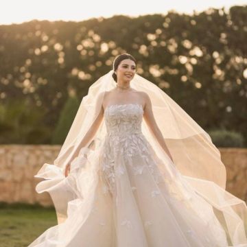 إطلالة ماريتا الحلاني الأولى بعد الطلاق: ريترو درامي... هذه رموزها ورسالتها إطلالة ماريتا الحلاني الأولى بعد الطلاق: ريترو درامي... هذه رموزها ورسالتها