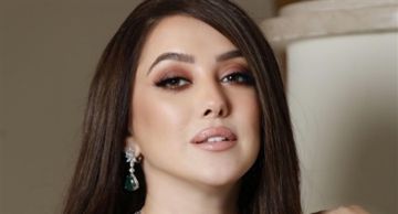 كندة علوش عن تكريمها بمهرجان أسوان: بنتي فرحانة بتكريمي وعايزة تحتفظ بالجائزة كندة علوش عن تكريمها بمهرجان أسوان: بنتي فرحانة بتكريمي وعايزة تحتفظ بالجائزة