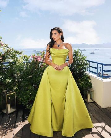 ياسمين صبري تدمج بين الفخامة والنعومة بإطلالة خضراء آسرة في مهرجان كان ياسمين صبري تدمج بين الفخامة والنعومة بإطلالة خضراء آسرة في مهرجان كان