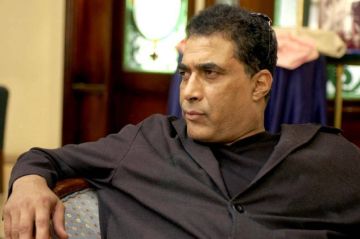 ماكيير المشاهير يكشف أسرارا جديدة عن أحمد زكي وسمير صبري (فيديو) ماكيير المشاهير يكشف أسرارا جديدة عن أحمد زكي وسمير صبري (فيديو)