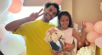 محمد صلاح عن ابنته مكة: بتحب التمثيل ولو جالها حاجة كويسة أنا متحمس للفكرة محمد صلاح عن ابنته مكة: بتحب التمثيل ولو جالها حاجة كويسة أنا متحمس للفكرة