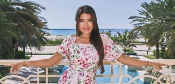 إطلالات عيد الأضحى 2025: فساتين انيقة بنفحات صيفية منعشة من وحي البلوغرز السعوديات