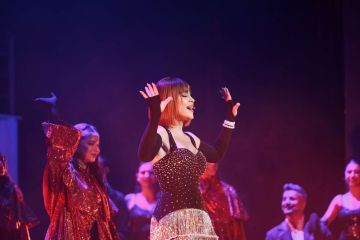 كلو مسموح الى مهرجانات بيت الدين ومنى الشاذلي ووفاء الكيلاني تدعمان كارول سماحة كلو مسموح الى مهرجانات بيت الدين ومنى الشاذلي ووفاء الكيلاني تدعمان كارول سماحة