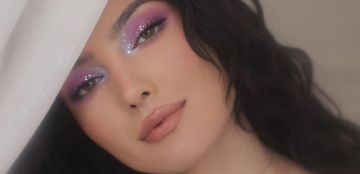 لمسة من الألوان الزاهية وأساليب الآيلاينر الجديدة لمسة من الألوان الزاهية وأساليب الآيلاينر الجديدة