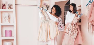 موضة الطبقات في الأجواء الحارة كيف يمكن تنسيقها؟