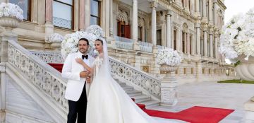 كيناز حكيم ومحمد خاشقجي يتصدران المشهد بحفل زفاف إسطوري في قصر عثماني بإسطنبول كيناز حكيم ومحمد خاشقجي يتصدران المشهد بحفل زفاف إسطوري في قصر عثماني بإسطنبول