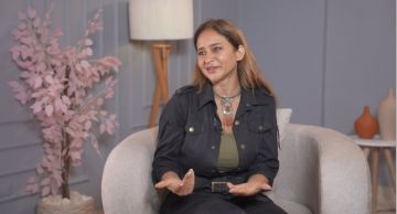 فيديو - نيللي كريم تكشف كواليس مرعبة انتهت بانقلاب سيارة شقيقها ... هددها بقتل زوجها