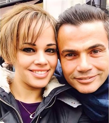 بعد انتشار شائعات حول توتر العلاقة بينهما ... نور عمرو دياب تهنئ والدها على ابتدينا : بحبك