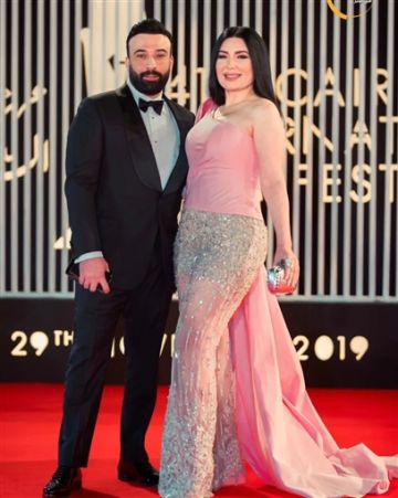 عبير صبري تعلن انفصالها عن زوجها بعد 7 سنين زواج