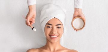 وصفات من مطبخك لبشرة صافية ومتوهجة في الصيف.. اعتمديها في روتينك اليومي!