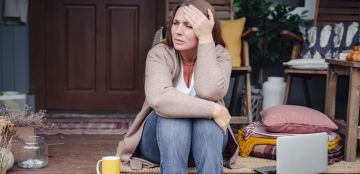 هل هناك حلول فعالة عند الشعور بالضيق والاكتئاب بدون سبب؟