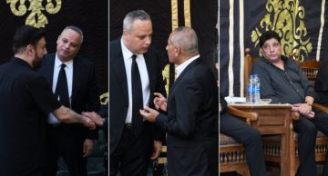 أحمد موسى وممدوح موسى وعاطف عوض أول الحضور في عزاء والد الفنان تامر عبد المنعم بمسجد عمر مكرم أحمد موسى وممدوح موسى وعاطف عوض أول الحضور في عزاء والد الفنان تامر عبد المنعم بمسجد عمر مكرم