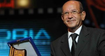 نقل الفنان لطفي لبيب للعناية المركزة ... ماذا طلب من جمهوره؟