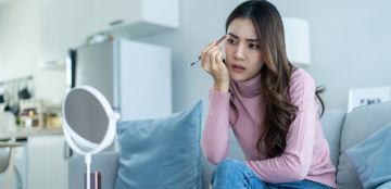 أخطاء في المكياج تفسد إطلالتك الصيفية: انتبهي لها قبل الخروج من المنزل!