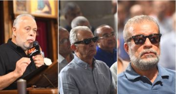 شريف منير وحمزة العيلي ومحمود حميدة وأشرف زكي في جنازة لطفي لبيب شريف منير وحمزة العيلي ومحمود حميدة وأشرف زكي في جنازة لطفي لبيب