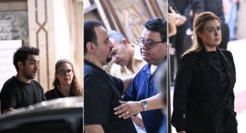 خالد جلال وسيمون ودنيا عبد العزيز وميدو عادل في عزاء والدة هشام إسماعيل خالد جلال وسيمون ودنيا عبد العزيز وميدو عادل في عزاء والدة هشام إسماعيل