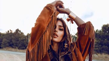 بيستمسو أوزدمير تحتفل بخطوبتها من إرسين جوركيم بيستمسو أوزدمير تحتفل بخطوبتها من إرسين جوركيم