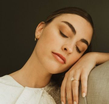 الوخز بالإبر الدقيقة بترددات الراديو أحدث علاج للبشرة، فما هو؟ الوخز بالإبر الدقيقة بترددات الراديو أحدث علاج للبشرة، فما هو؟