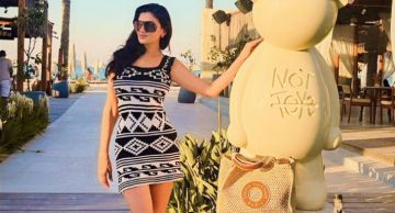 شرطة_الموضة: مي عمر بإطلالة صيفية أنيقة ... سعرها 270 ألف جنيه