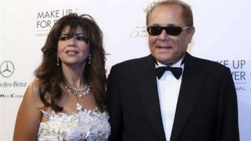 محامية بوسي شلبي: ظلت زوجة محمود عبد العزيز حتى آخر أيام وفاته ... الراحل كتب جميع ممتلكاته لابنيه محامية بوسي شلبي: ظلت زوجة محمود عبد العزيز حتى آخر أيام وفاته ... الراحل كتب جميع ممتلكاته لابنيه