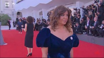 مخرجة هندية تتضامن مع فلسطين ودقيقة حداد على روح جيورجيو أرماني في ختام مهرجان فينيسيا