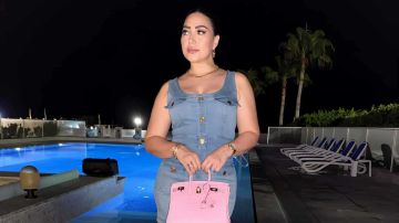 بوسي ترقص وسط أصدقائها احتفالا بعيد ميلادها بوسي ترقص وسط أصدقائها احتفالا بعيد ميلادها